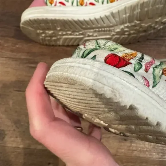 Hey Dude Wendy Slip-On Loafers Size 8 Tulip Bouquet Floral Print Pink Garden - Picture 5 of 12